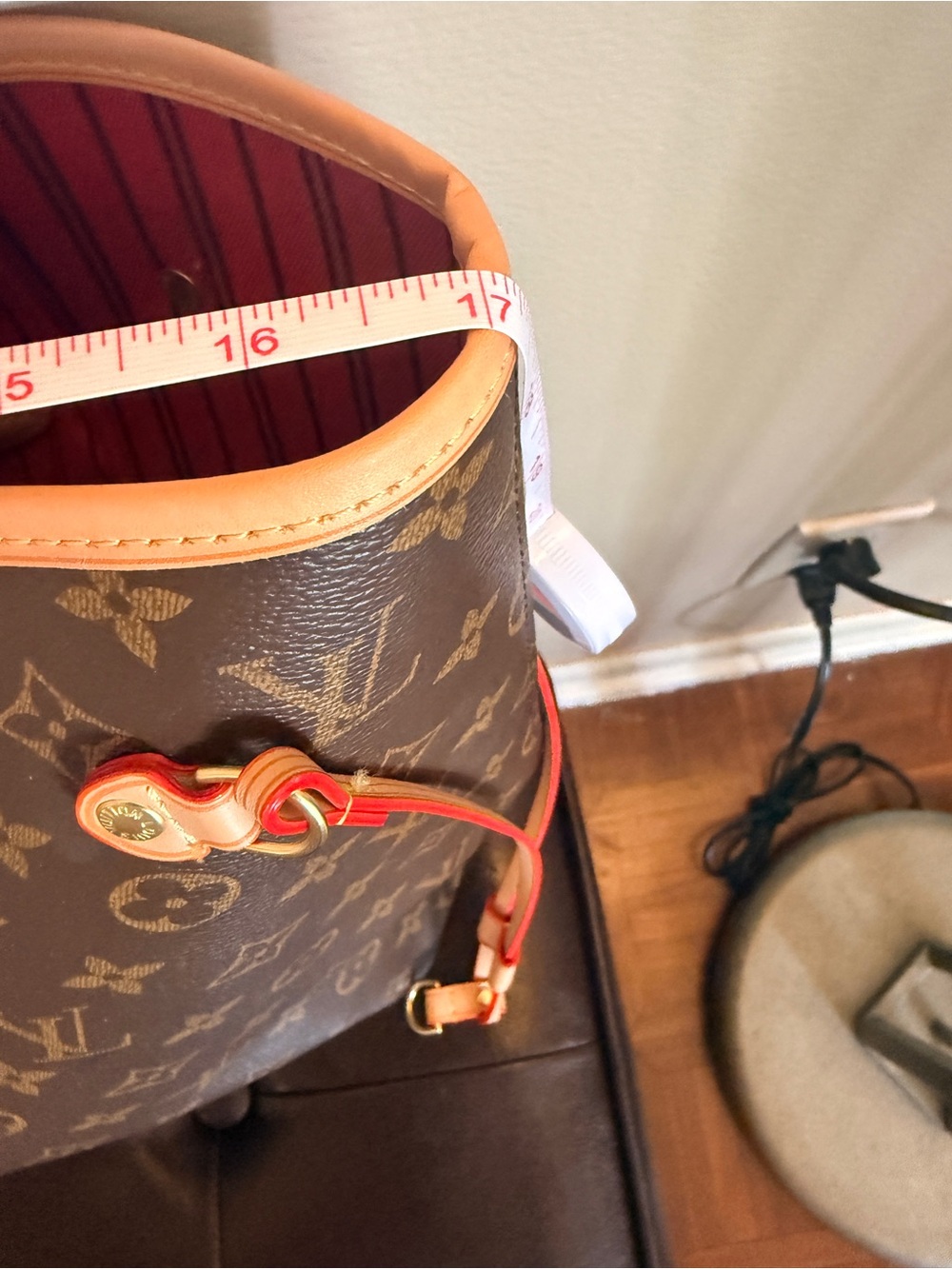 Monogram Neverfull Tote Bag in Brown and Natural Vachetta - Picture 14 of 16